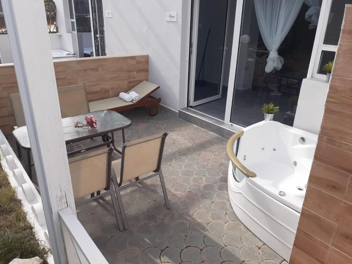 Kapahi Seaview Hotel Apartments بوتوس المظهر الخارجي الصورة