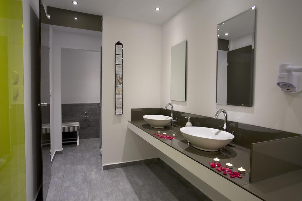 Kapahi Seaview Hotel Apartments بوتوس الغرفة الصورة