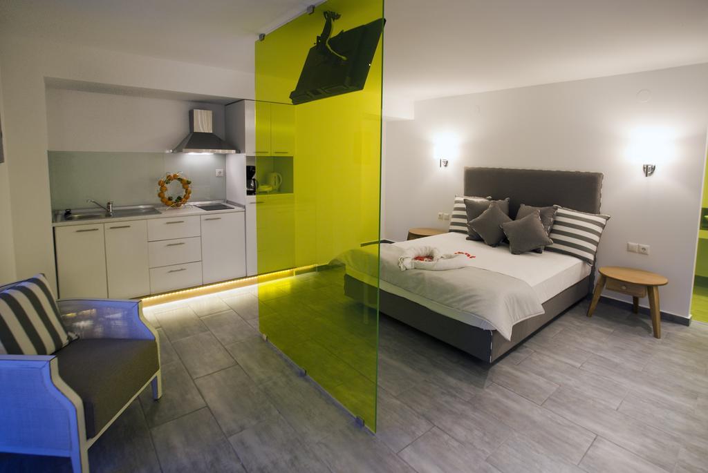 Kapahi Seaview Hotel Apartments بوتوس المظهر الخارجي الصورة